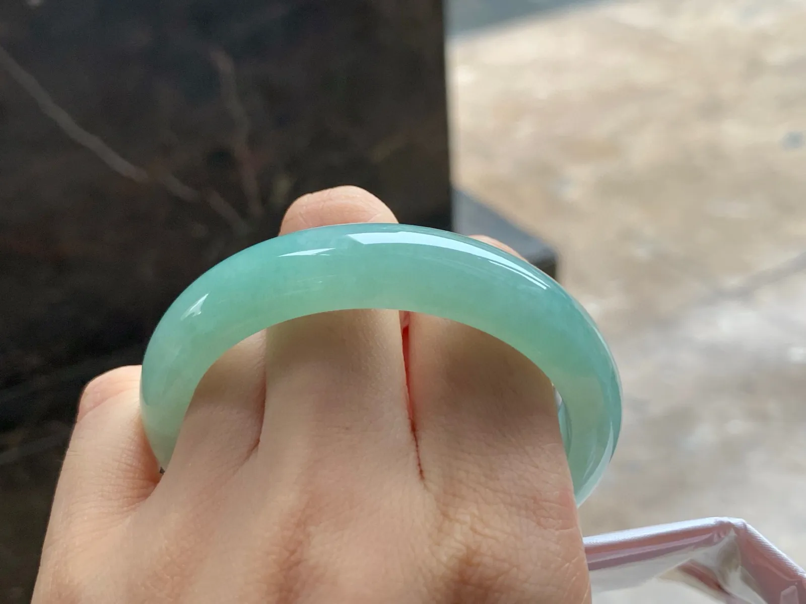 手镯
底色漂亮 53/12/7.8mm