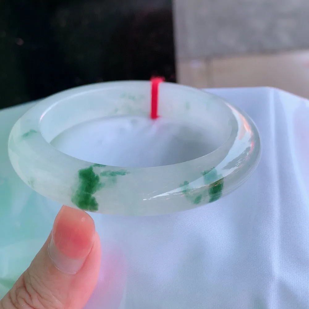 正圈冰绿花 无瑕 尺寸:54.6/11.3/9.2  一幅清新山水画 花美 种水好