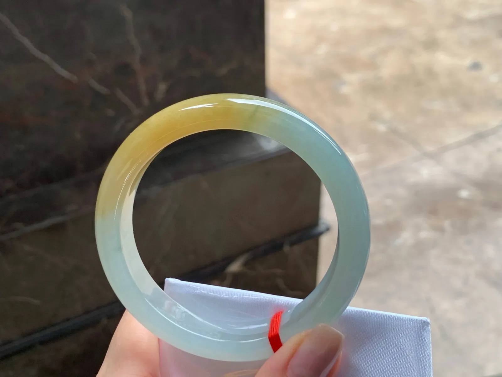 黄翡手镯
独特56.8/12/8.6mm
