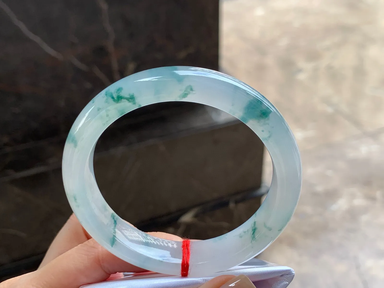 飘花手镯
种好58/12/8.6mm