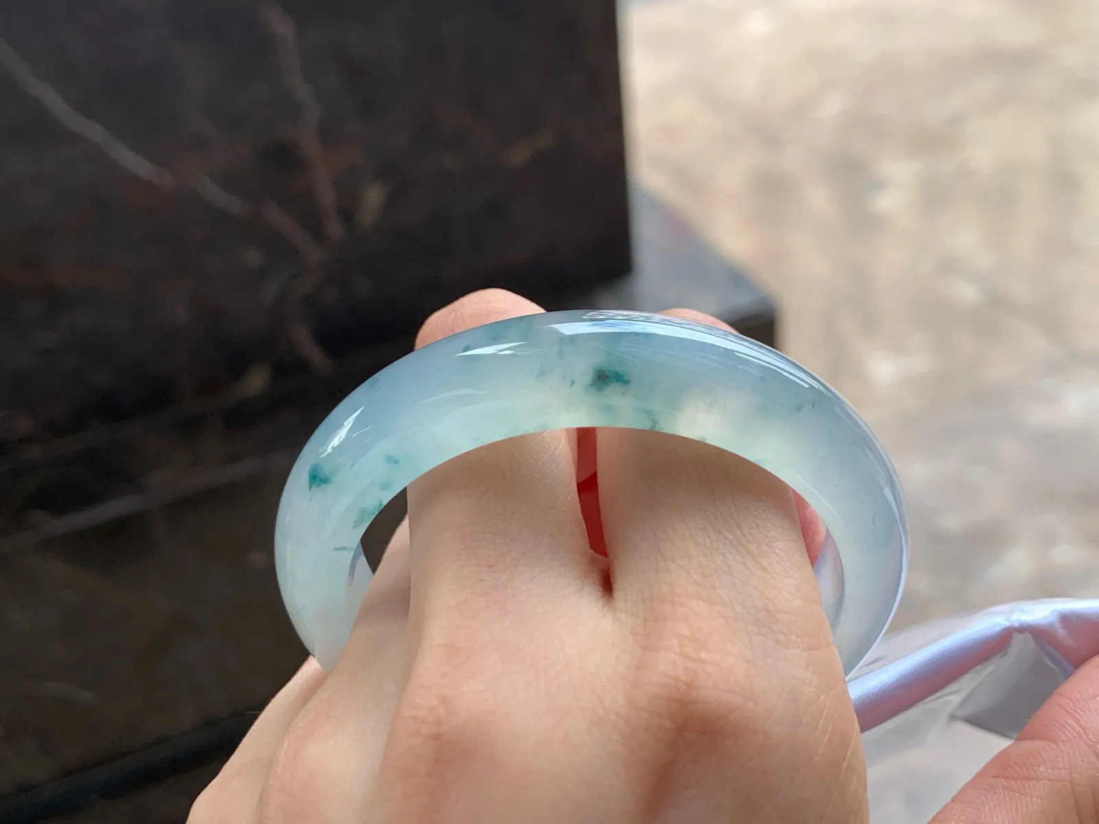 冰种飘花手镯
种好52.5/12/8mm