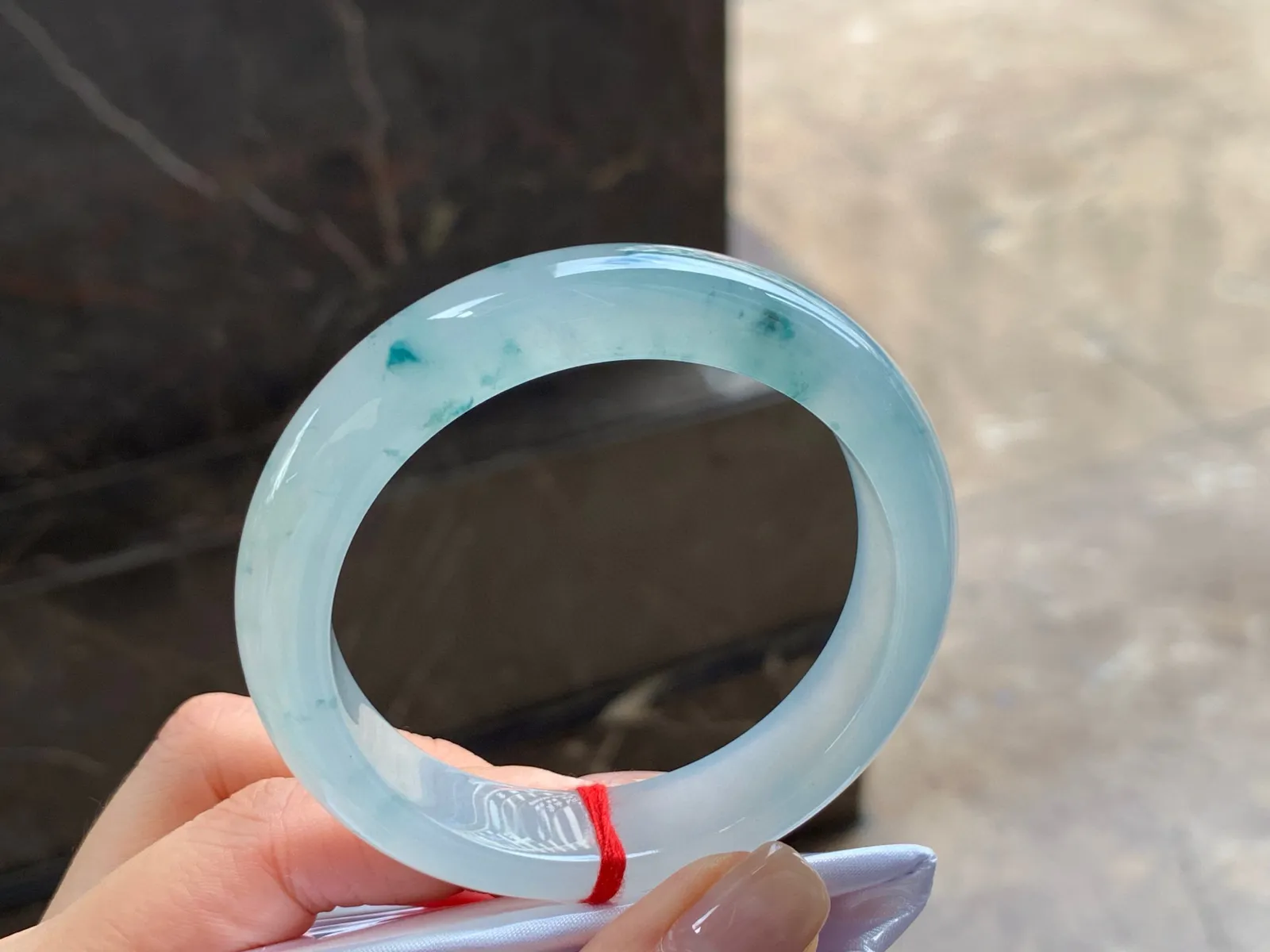 冰种飘花手镯
种好52.5/12/8mm