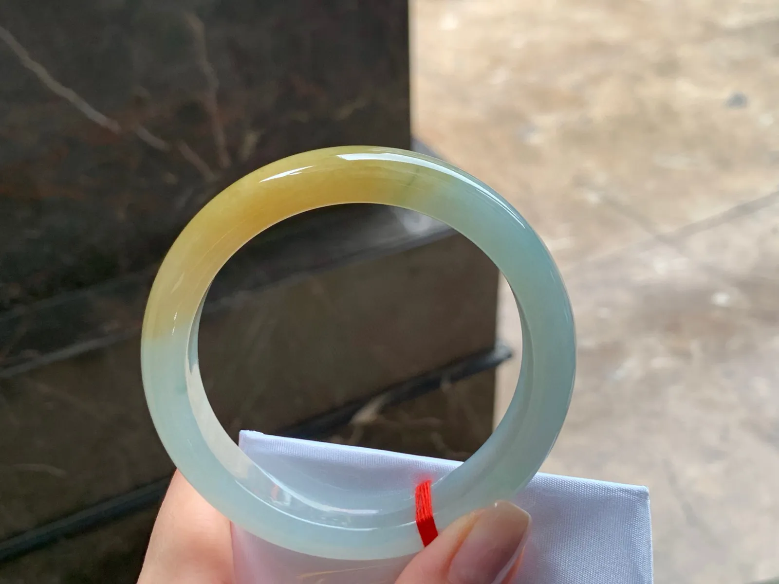 黄翡手镯
独特56.8/12/8.6mm