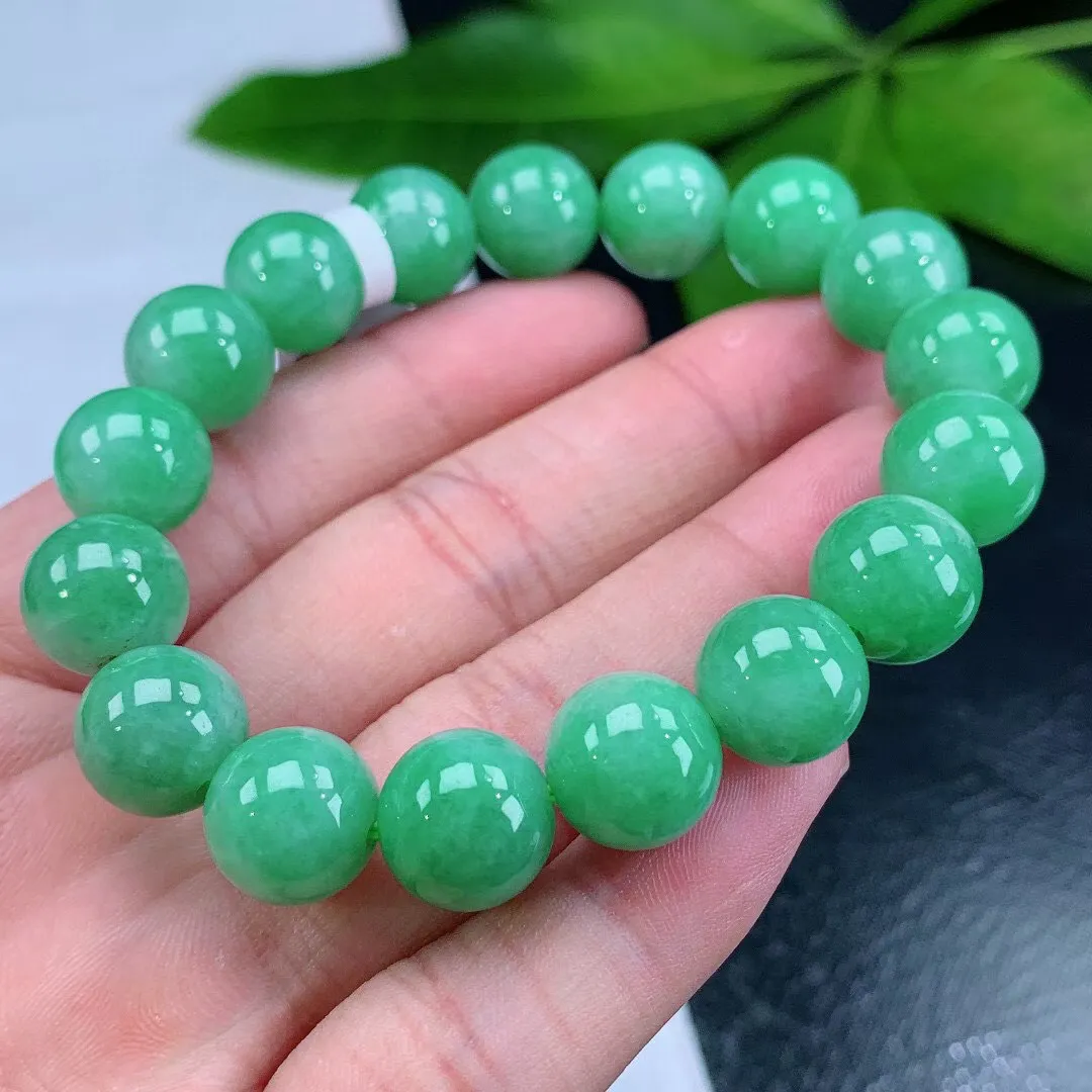 缅甸天然翡翠A货 老坑料起胶冰润 满绿圆珠手串 手链 
尺寸12mm   y 49.25