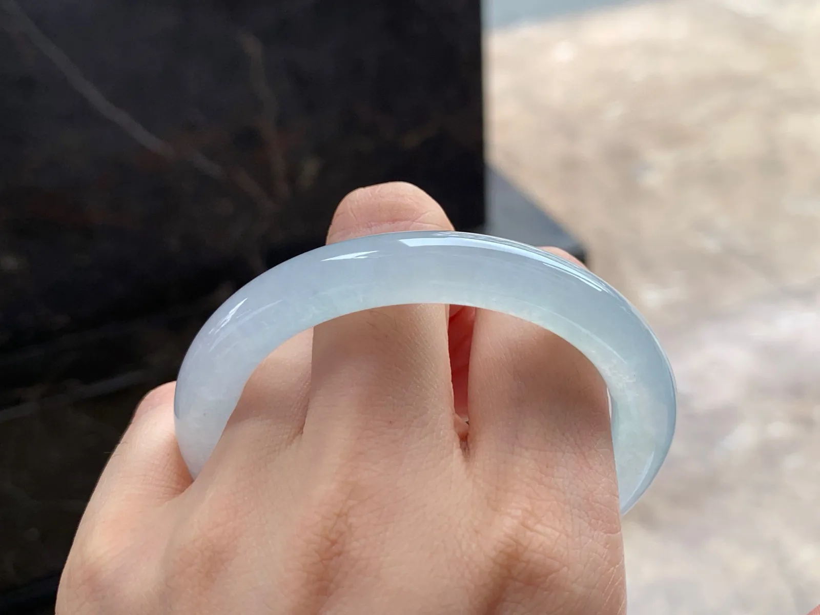 冰种圆条手镯
种好54.2/9.2mm