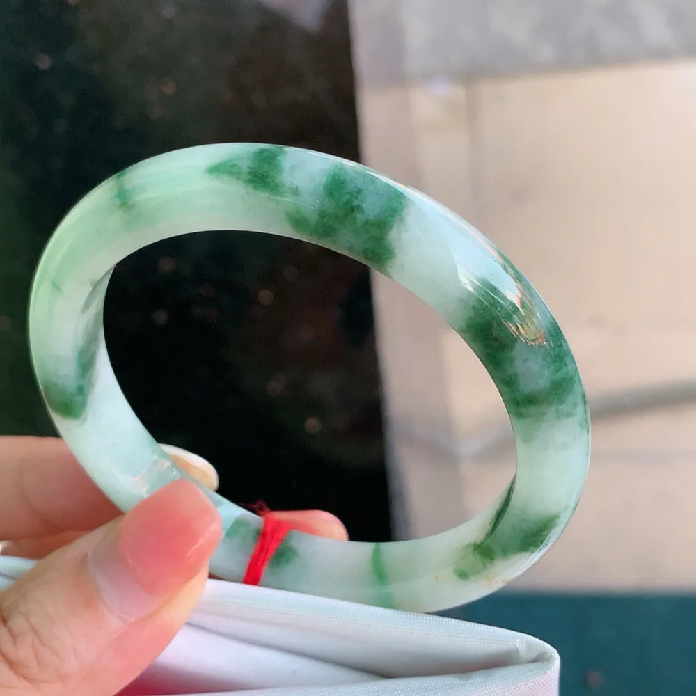 正圈飘花洒金 无瑕 尺寸:55.7/9.6/7.8，底细腻🥰🥰