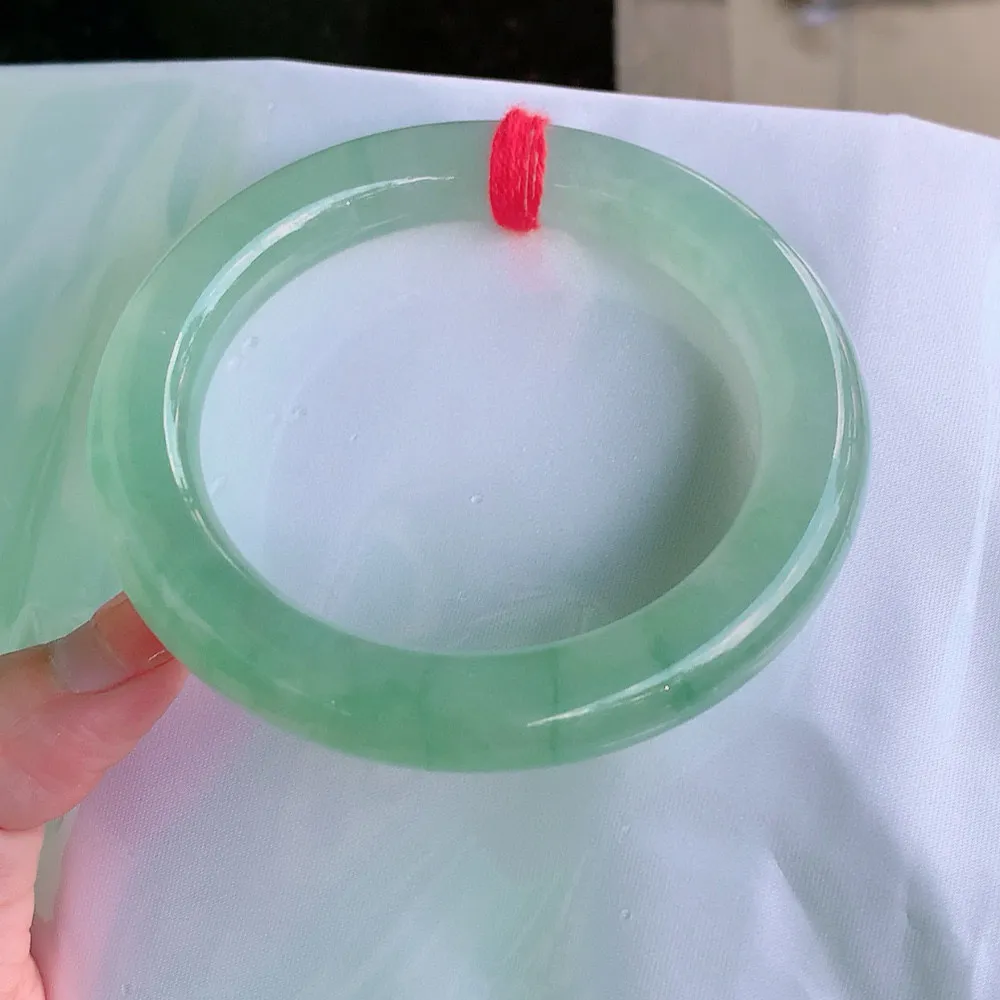 圆条高冰绿 无瑕 尺寸:57.8/10  种色俱佳️️