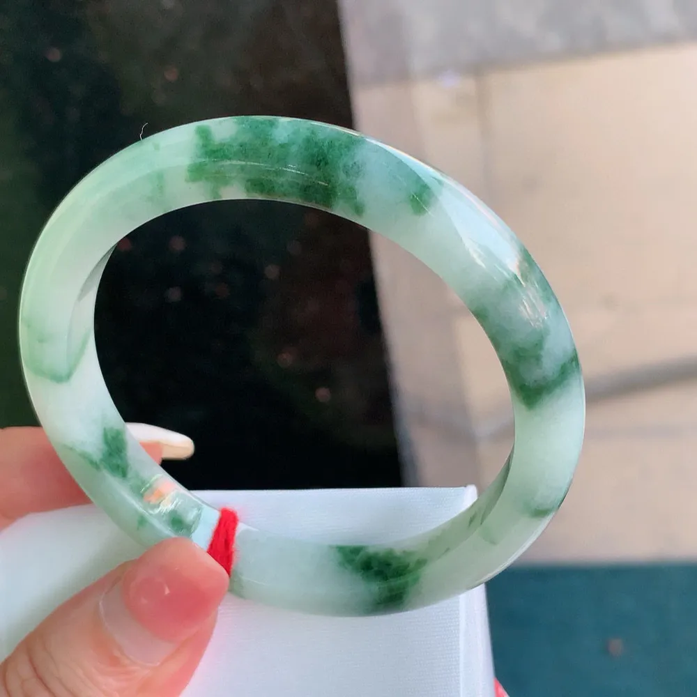 正圈飘花洒金 无瑕 尺寸:55.7/9.6/7.8，底细腻🥰🥰