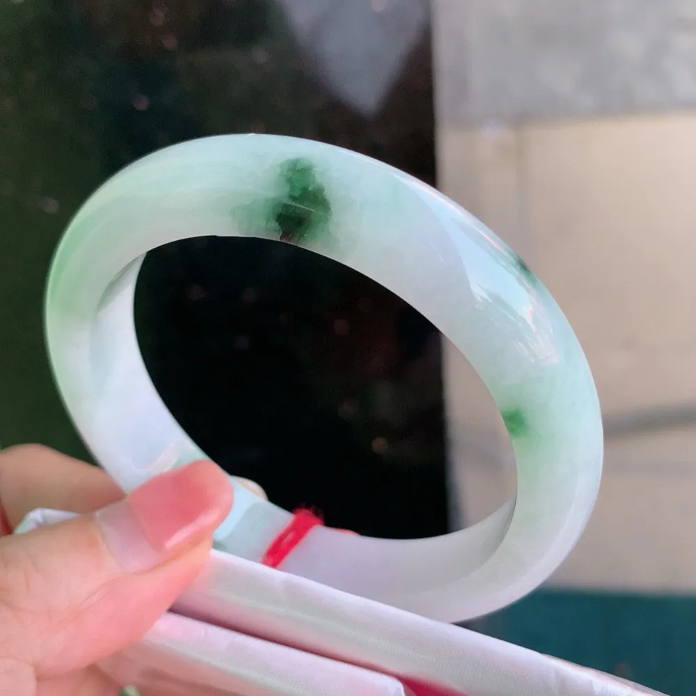 正圈淡淡春彩飘兰花，无瑕 ，尺寸:56.5/12/8.5底细🥰🥰
