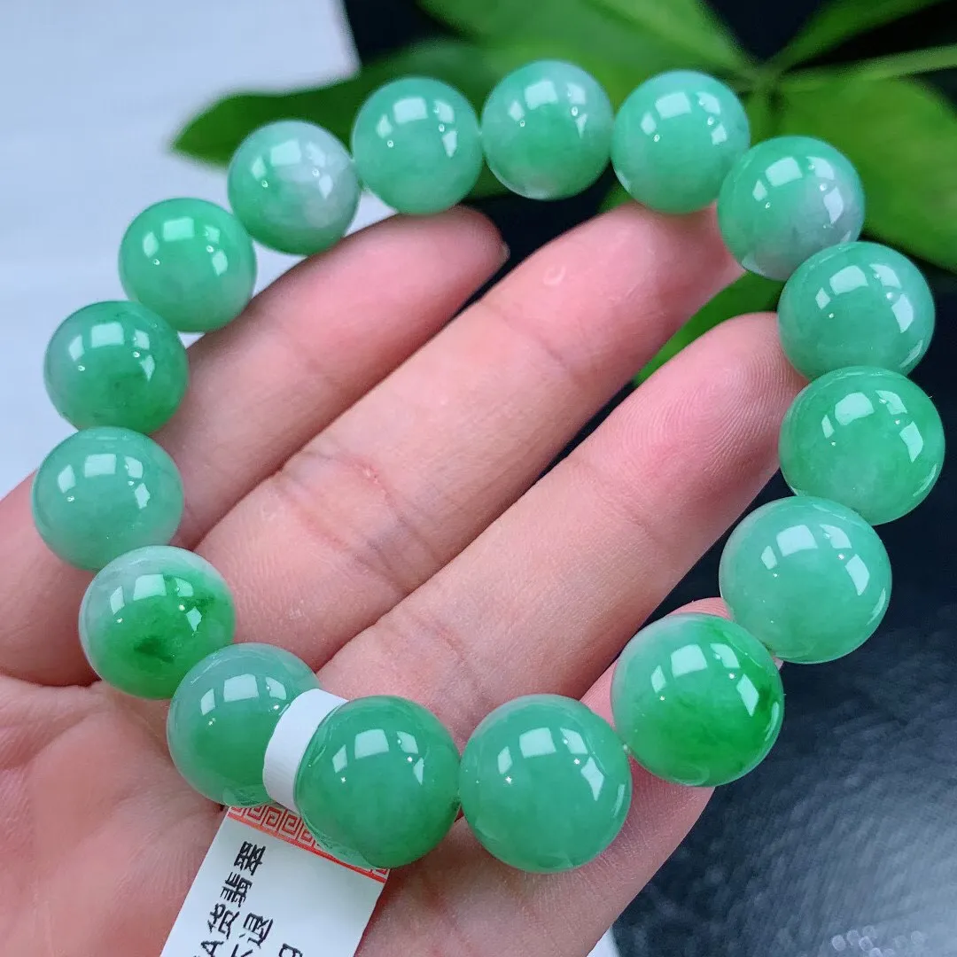 缅甸天然翡翠A货 老坑料起胶冰润 满绿圆珠手串  手链  
尺寸13mm  y 59.04