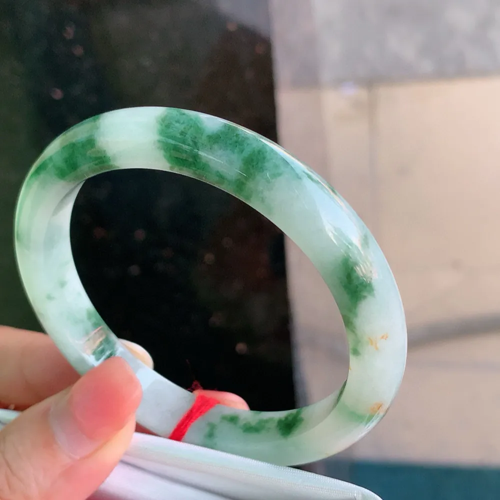 正圈飘花洒金 无瑕 尺寸:55.7/9.6/7.8，底细腻🥰🥰