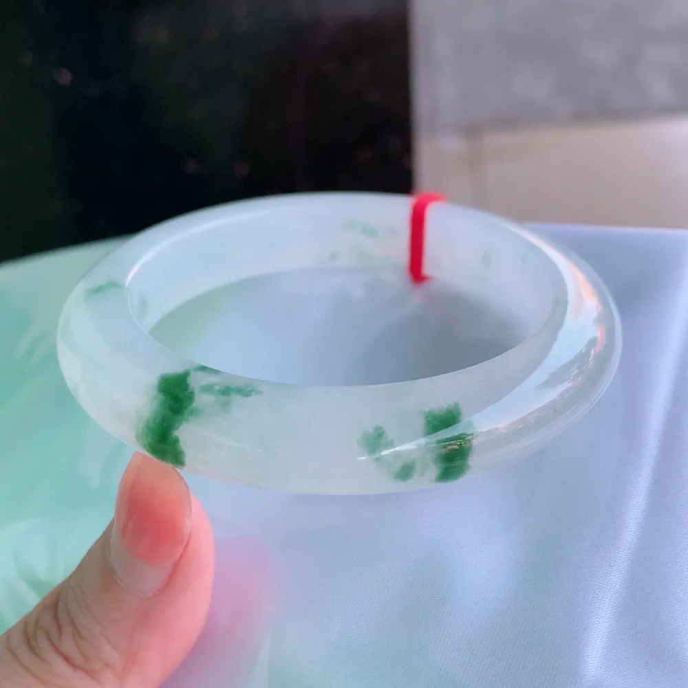 正圈冰绿花 无瑕 尺寸:54.6/11.3/9.2  一幅清新山水画 花美 种水好