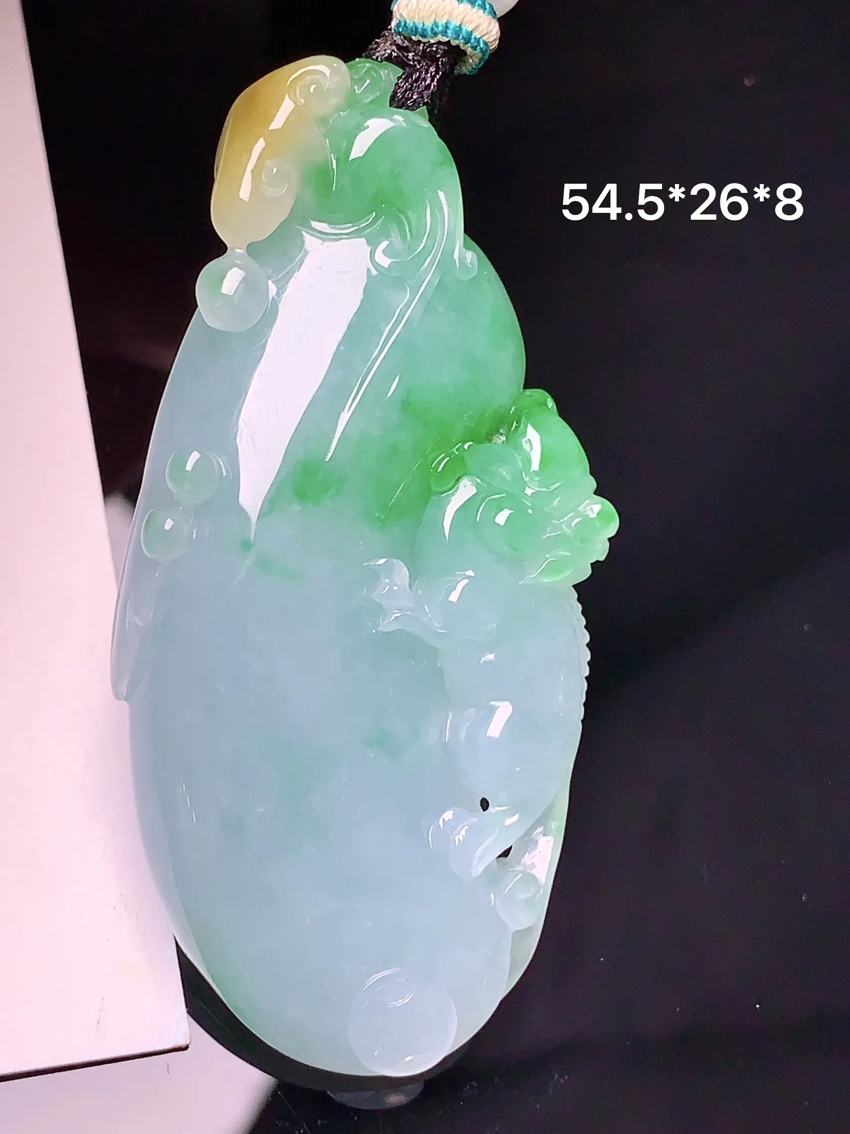 翠绿福瓜吊坠 玉质细腻 色泽艳丽 整体尺寸54.5*26*8