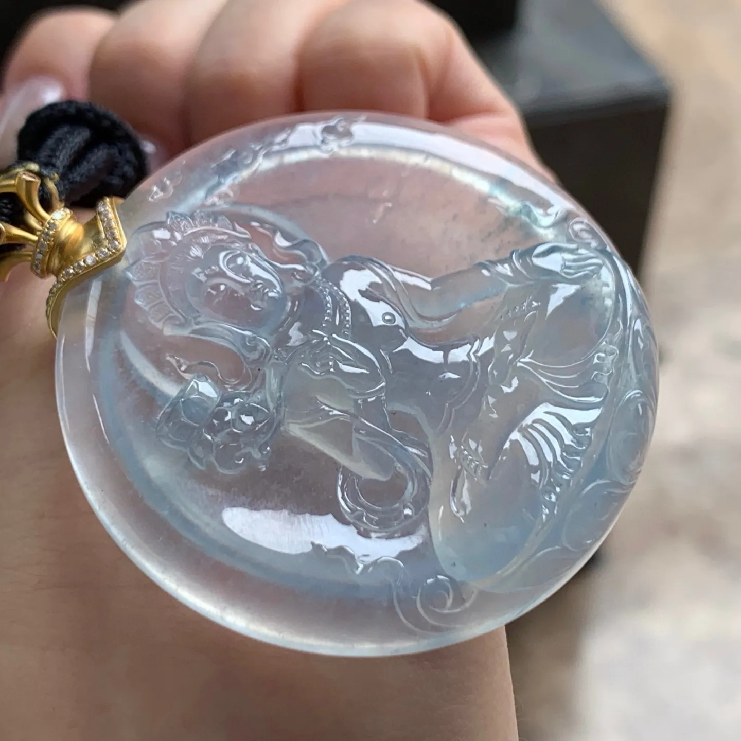 冰种度母
种老 厚装品相好 金扣