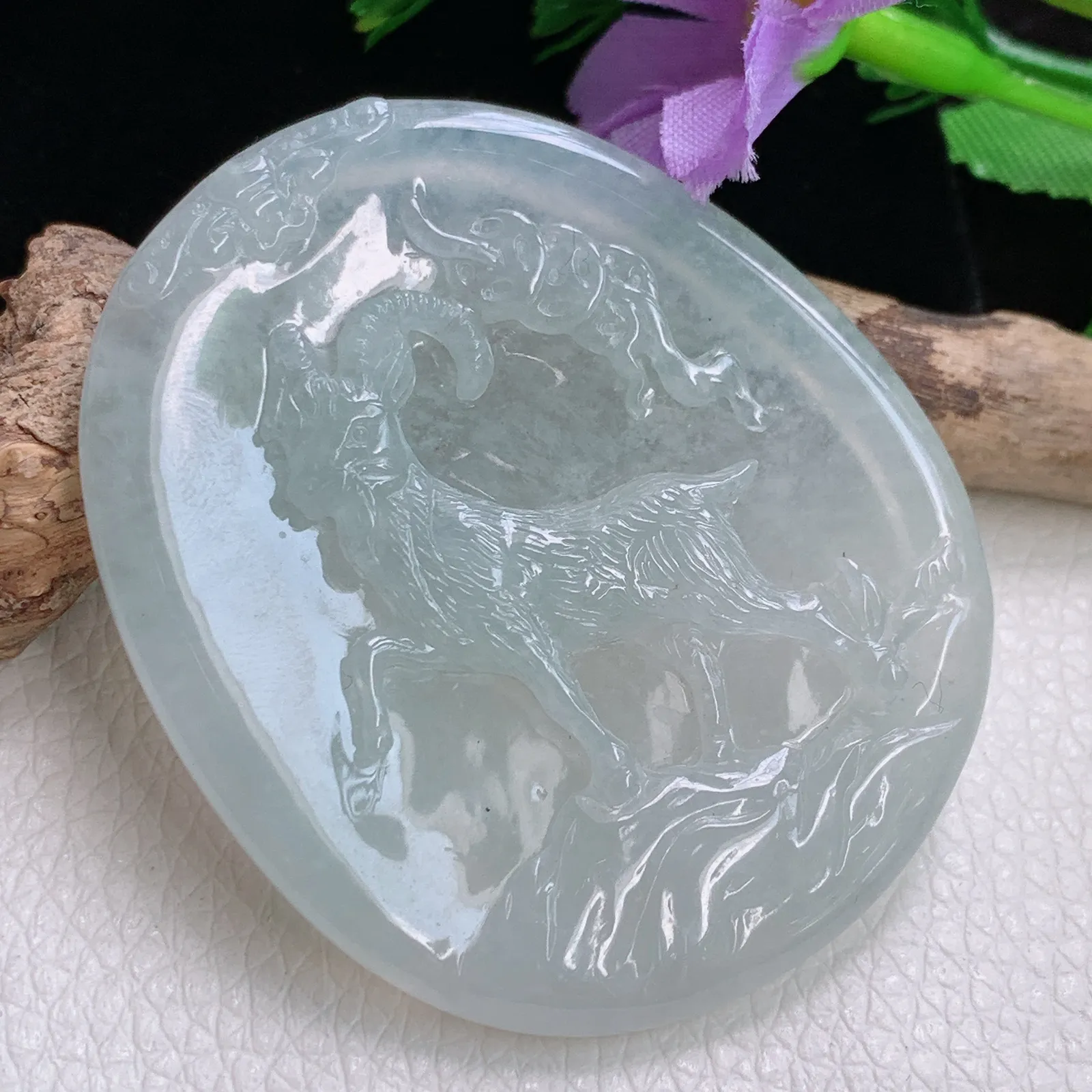 py实拍50.5*42.3*5.3老坑精雕冰胶纯美立体生肖羊翡翠玉吊坠