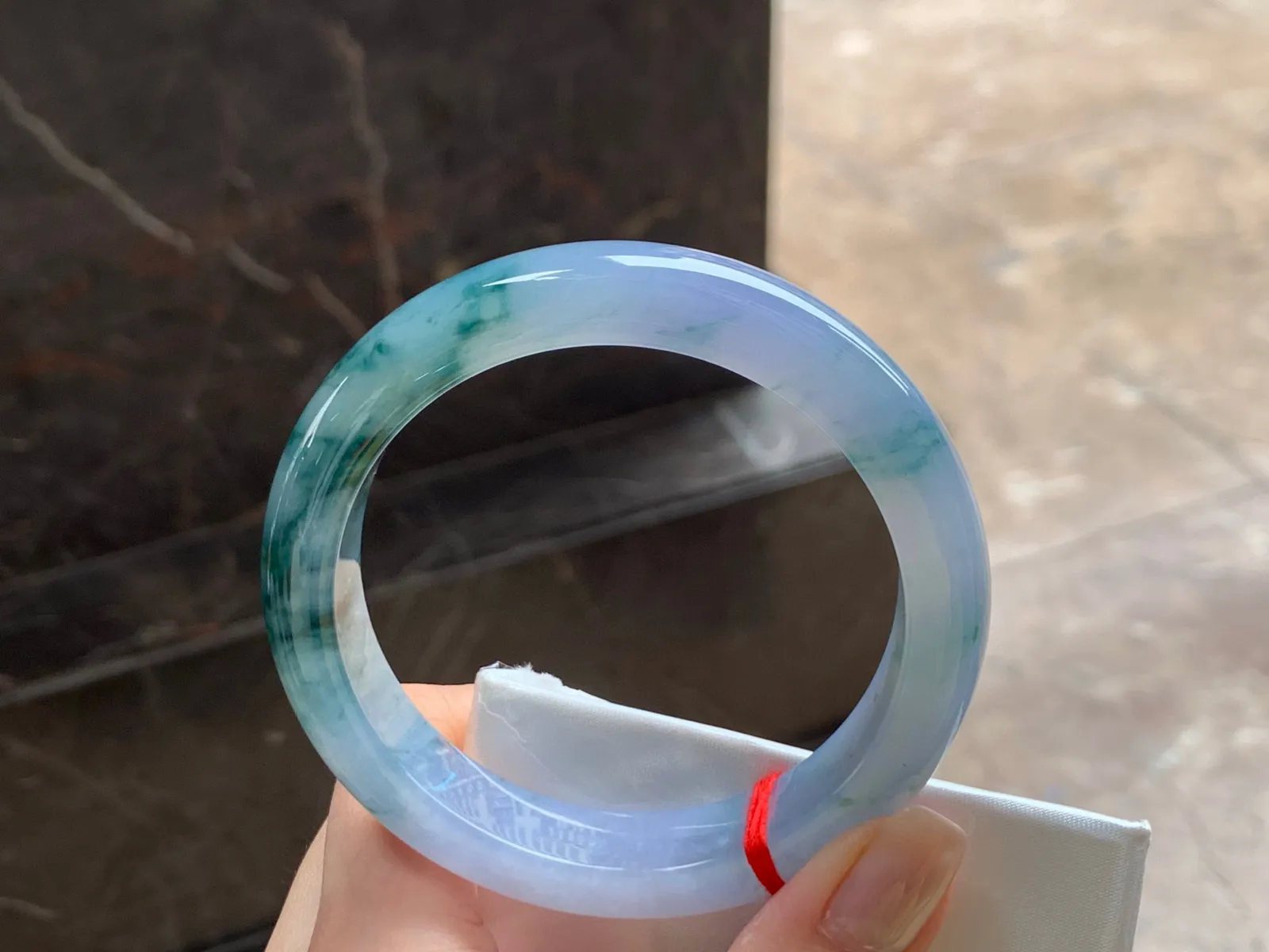 紫春飘花手镯
细腻57.6/12.8/9mm