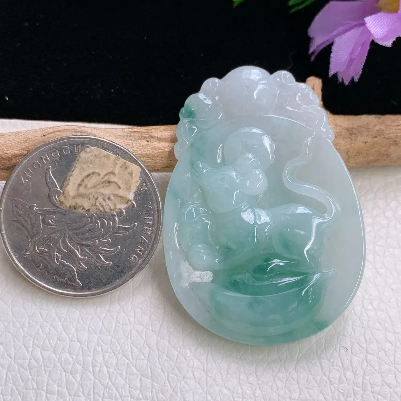 ktj实拍43.4*30.5*6.9老坑精雕水润招财鼠 生肖老鼠玉吊坠 玉挂件
