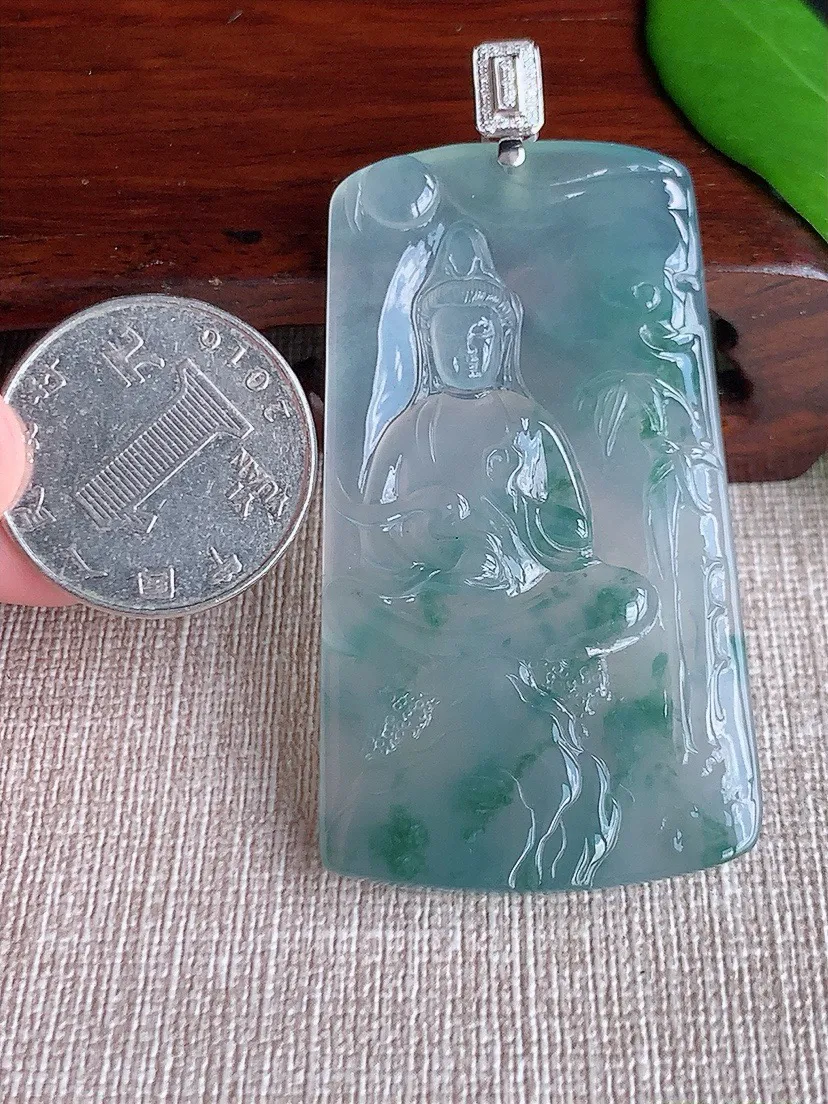 a货翡翠老坑冰种18K金伴钻镶嵌飘花山水观音吊坠 尺寸65.5×56.7×32.3×5mm 重量24.53g 0708