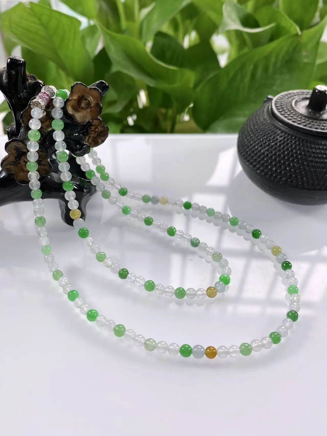 缅甸天然翡翠A货，卡4冰种起光起胶马卡龙多宝小米珠小圆珠项链手链，尺寸：4mm/150颗，长度565mm，重量：15.55g