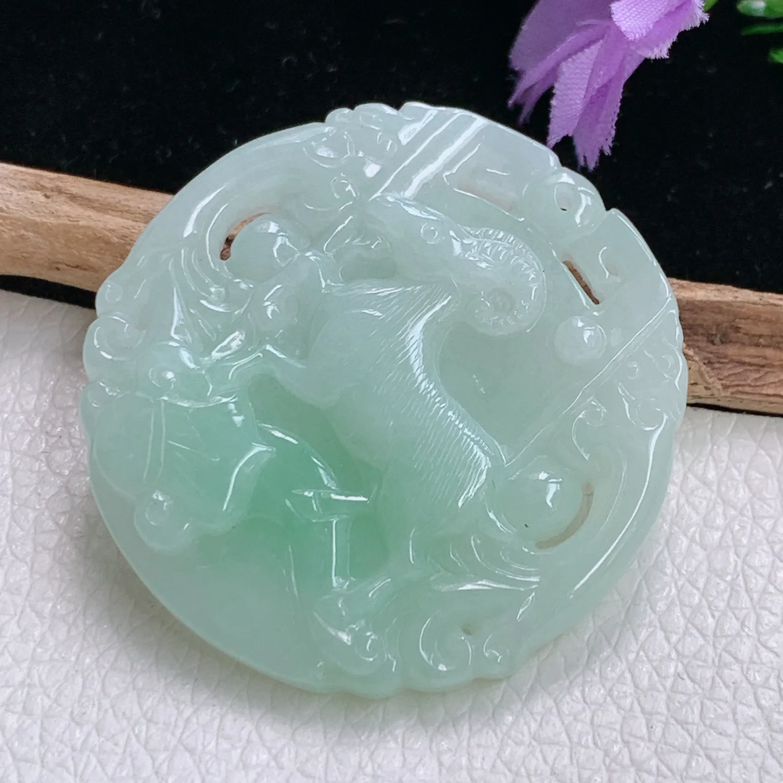 yn实拍39*5老坑精雕冰胶清爽生肖羊 洋洋得意玉吊坠 玉挂件