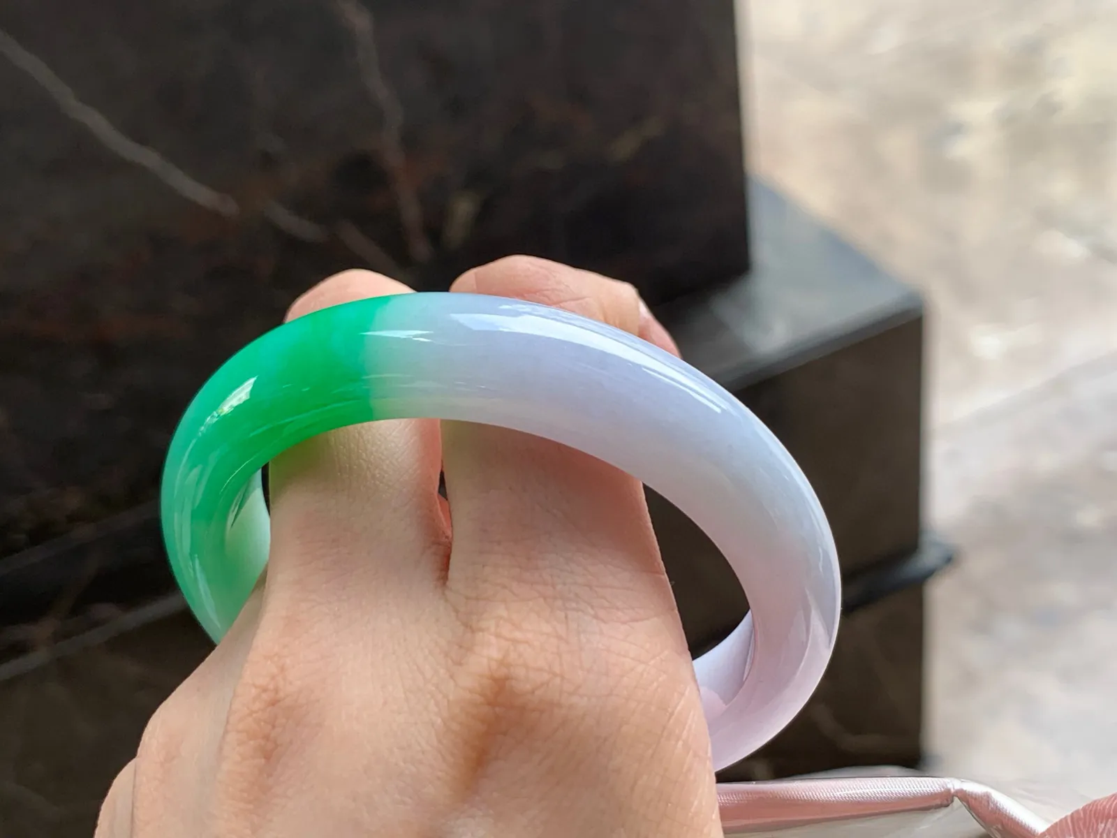 阳绿手镯
水润 56.7/12.5/8.8mm