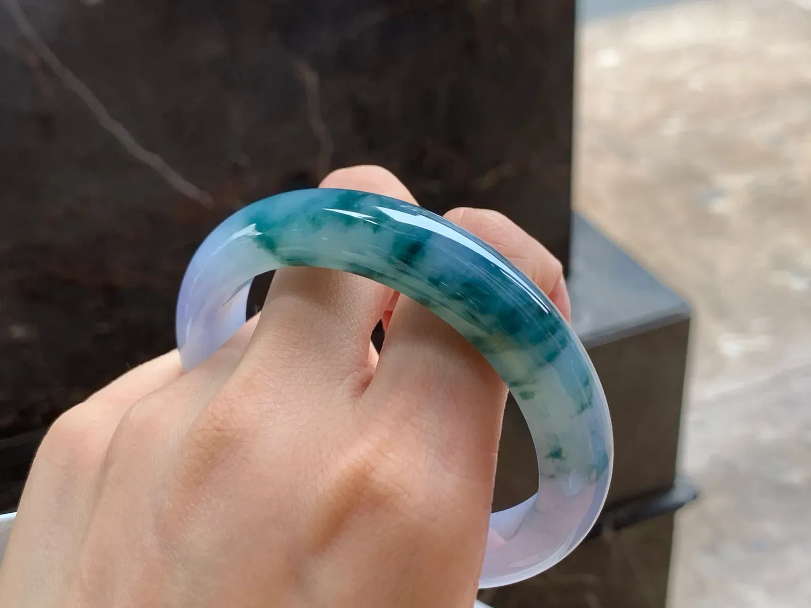 紫春飘花手镯
细腻57.6/12.8/9mm