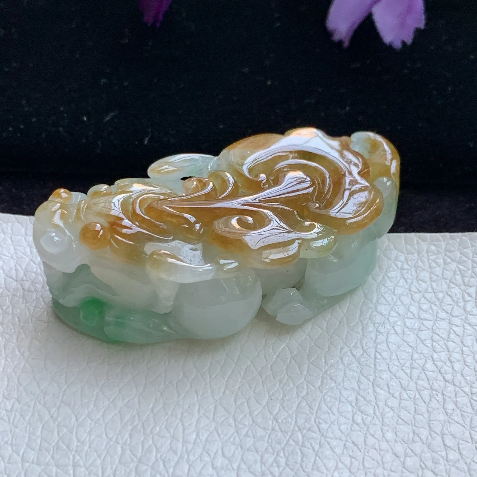 ws实拍51.5*24*15.5老坑精雕冰胶双彩招财貔貅玉吊坠 翡翠皮休玉挂件