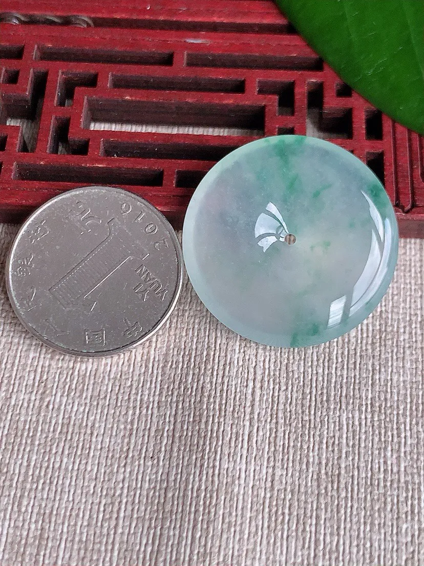 a货翡翠老坑冰种飘花平安扣吊坠 尺寸30×5.7mm 重量10.97g 0708