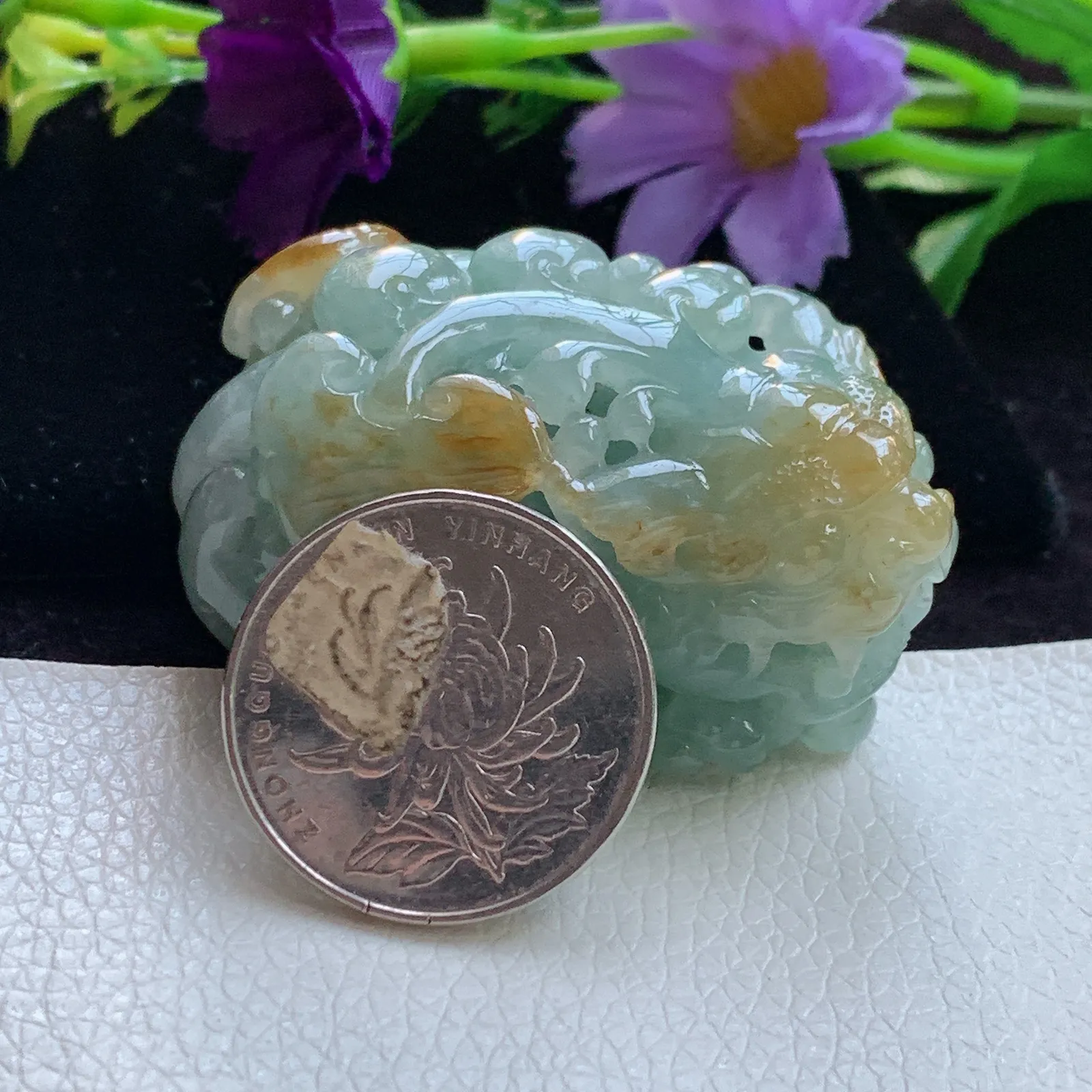 ws实拍48.8*30.6*24.8老坑精雕冰胶双彩立体貔貅玉吊坠 翡翠皮休玉挂件