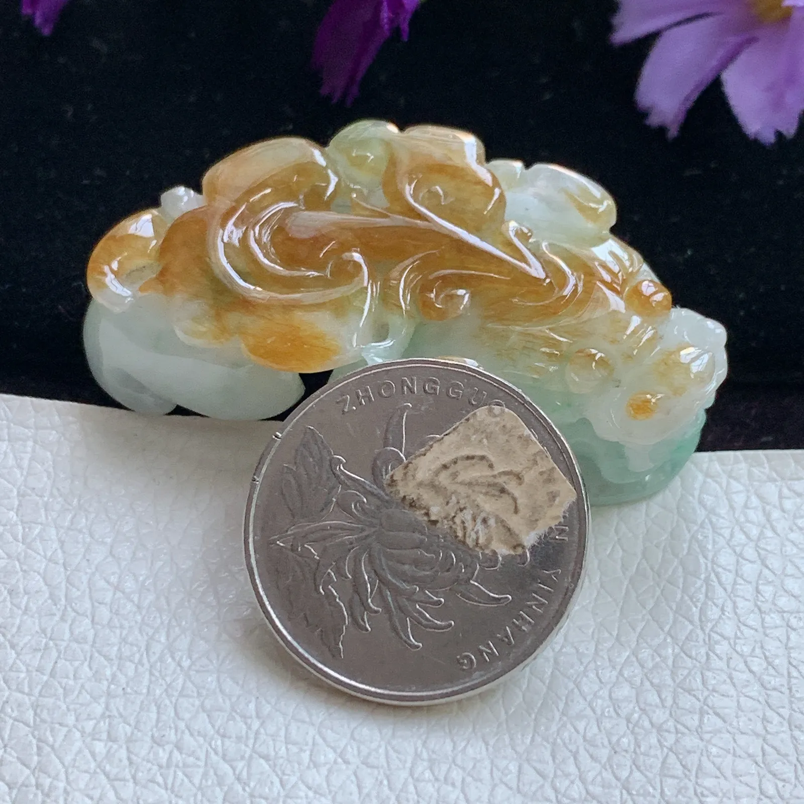 ws实拍51.5*24*15.5老坑精雕冰胶双彩招财貔貅玉吊坠 翡翠皮休玉挂件