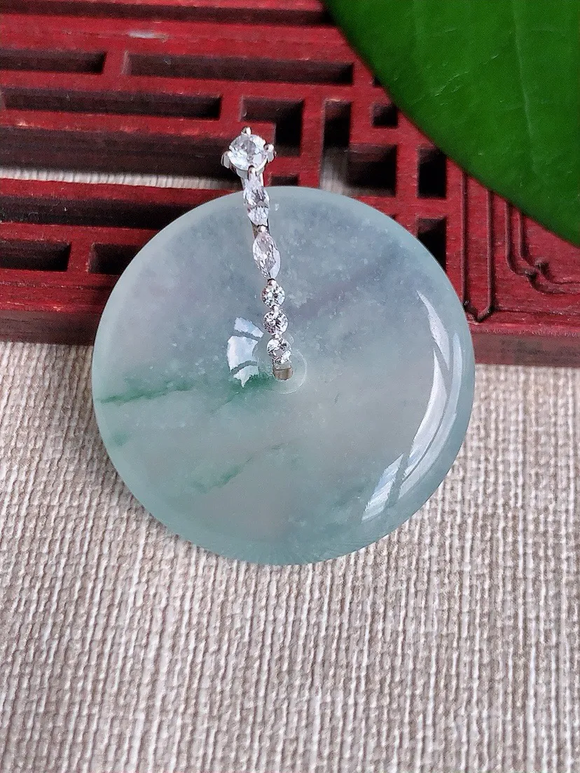 a货翡翠老坑冰种18K金伴钻镶嵌飘花平安扣吊坠 尺寸34.8×30.7×6mm 重量13.29g 0708