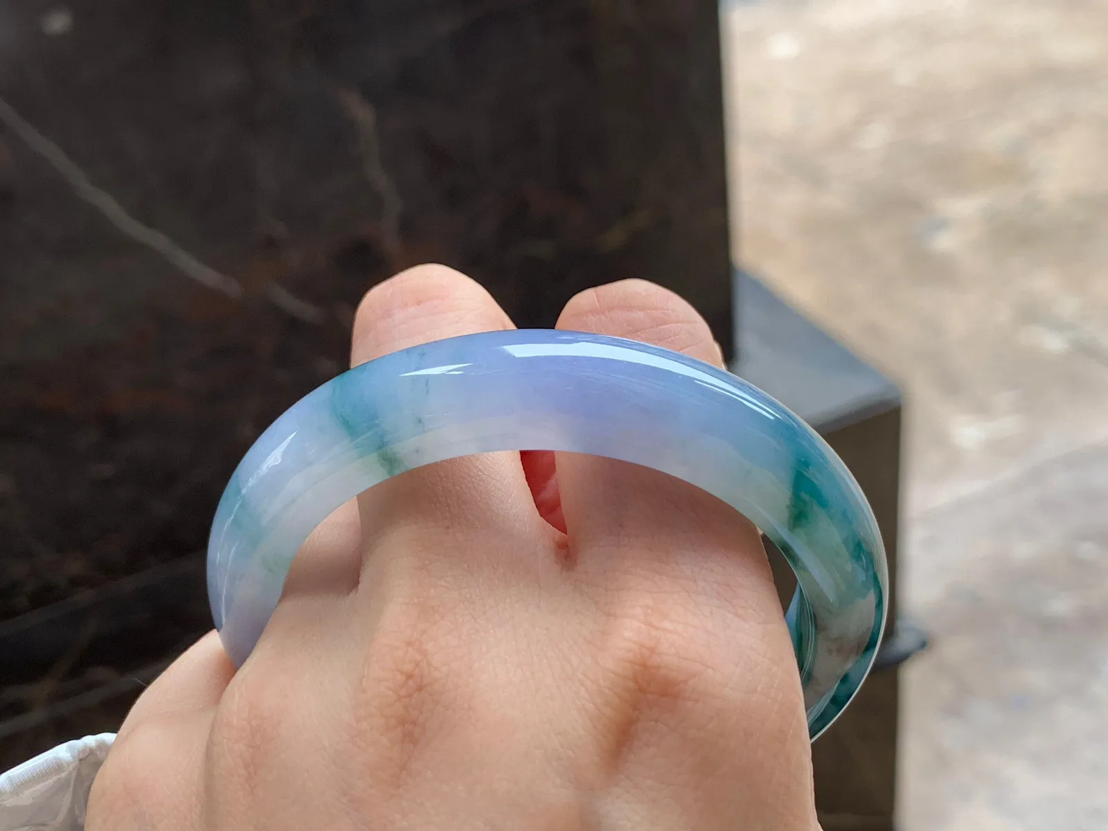 紫春飘花手镯
细腻57.6/12.8/9mm