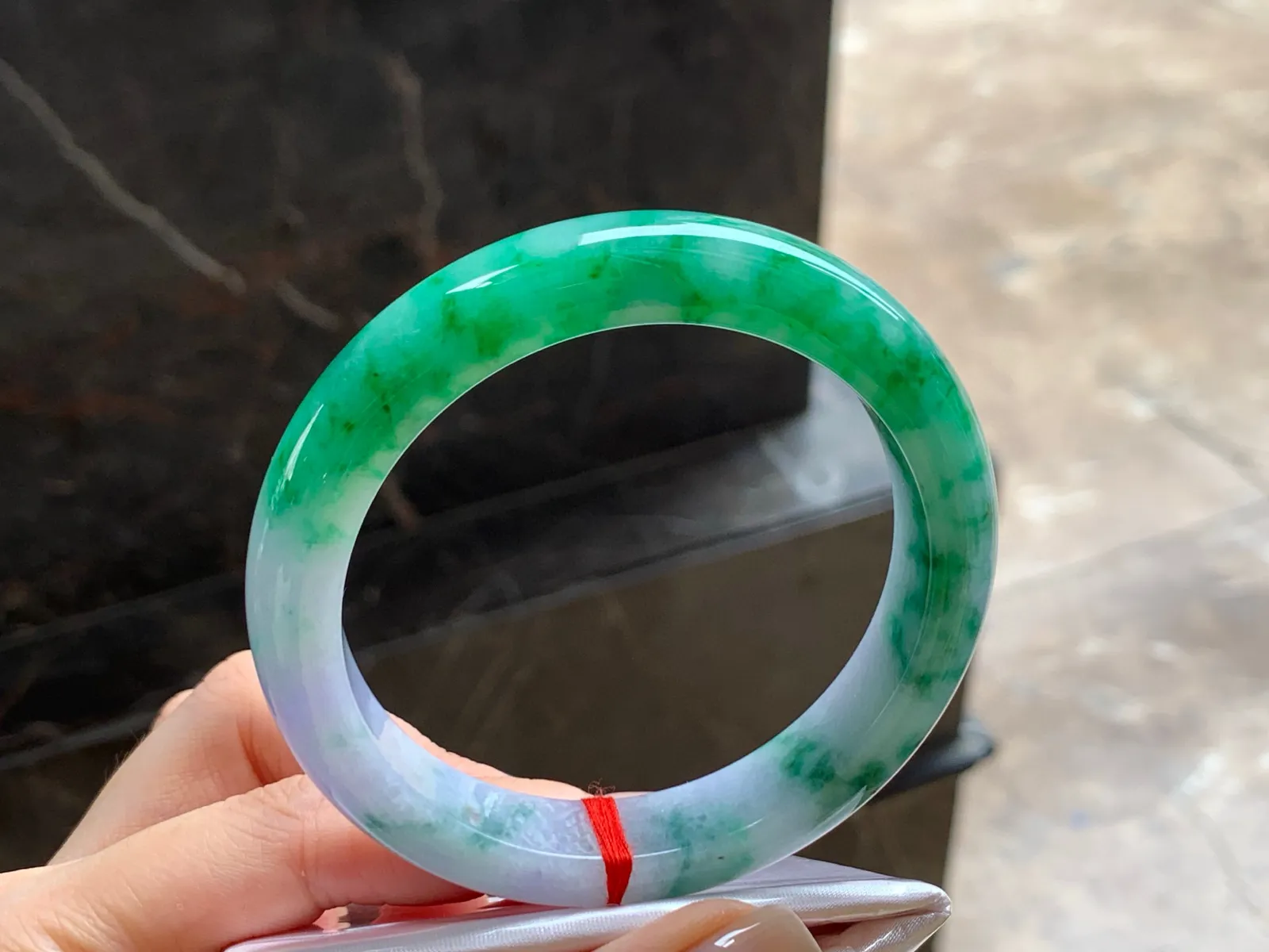 春彩手镯
颜色漂亮 57/12/8.6mm