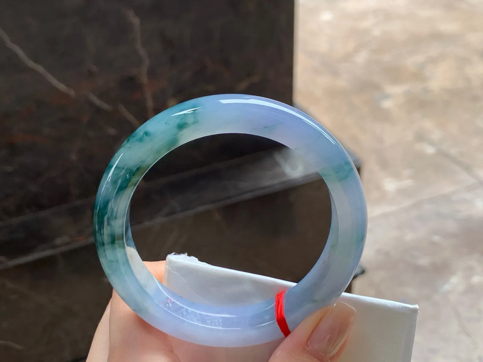 紫春飘花手镯
细腻57.6/12.8/9mm