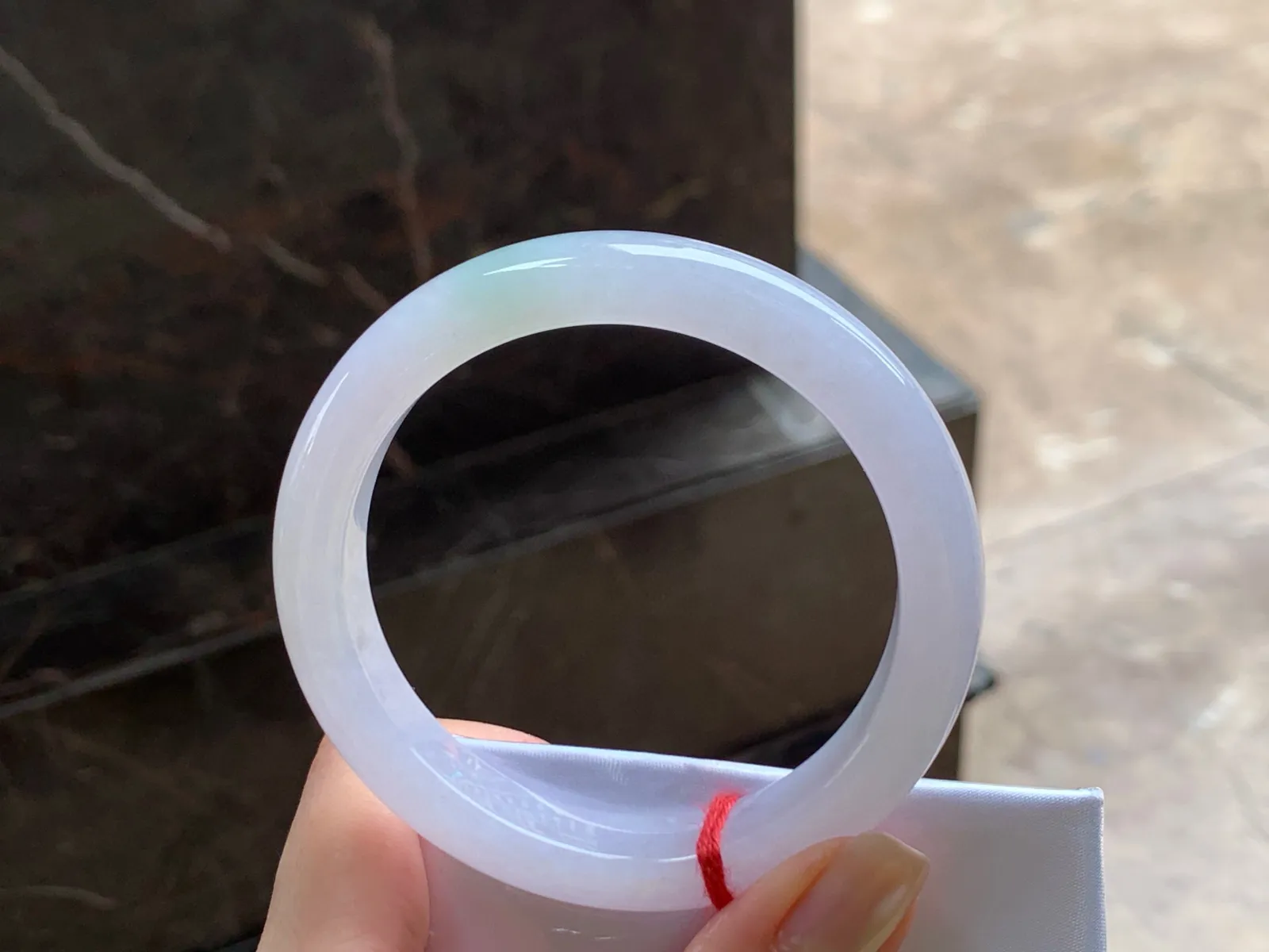 粉春手镯
水润清爽 56/10.8/8.3mm