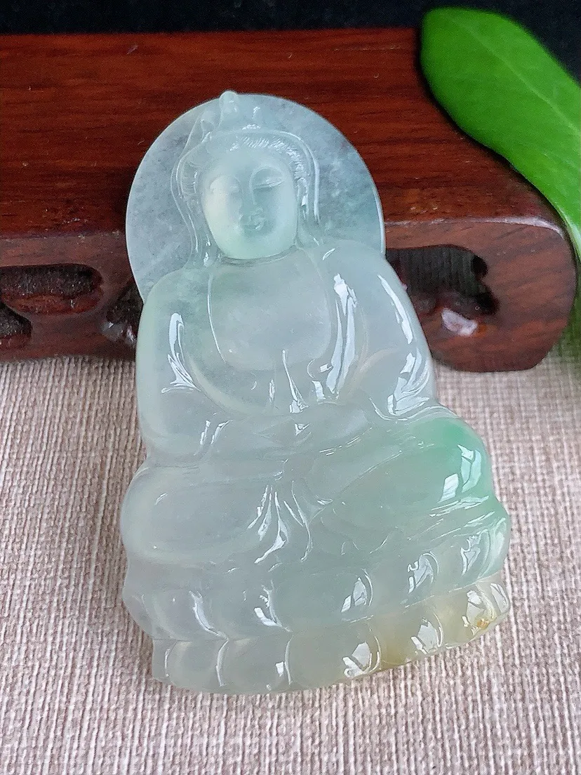 a货翡翠老坑冰种黄加绿双彩观音吊坠  尺寸65.5×40.4×5.6mm 重量27.65g 0708