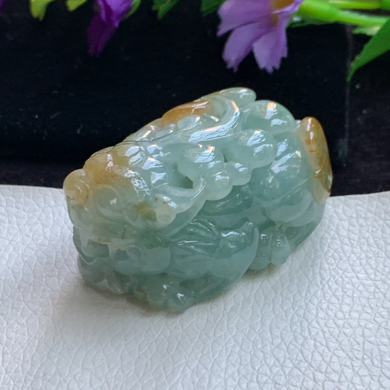ws实拍48.8*30.6*24.8老坑精雕冰胶双彩立体貔貅玉吊坠 翡翠皮休玉挂件