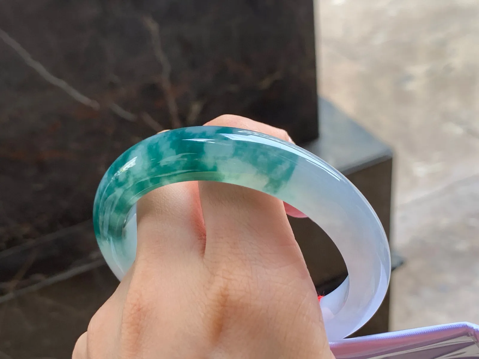 冰飘花手镯
水润 58/13/9.4mm