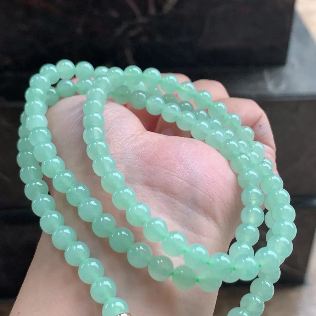 晴绿色翡翠珠链

尺寸6