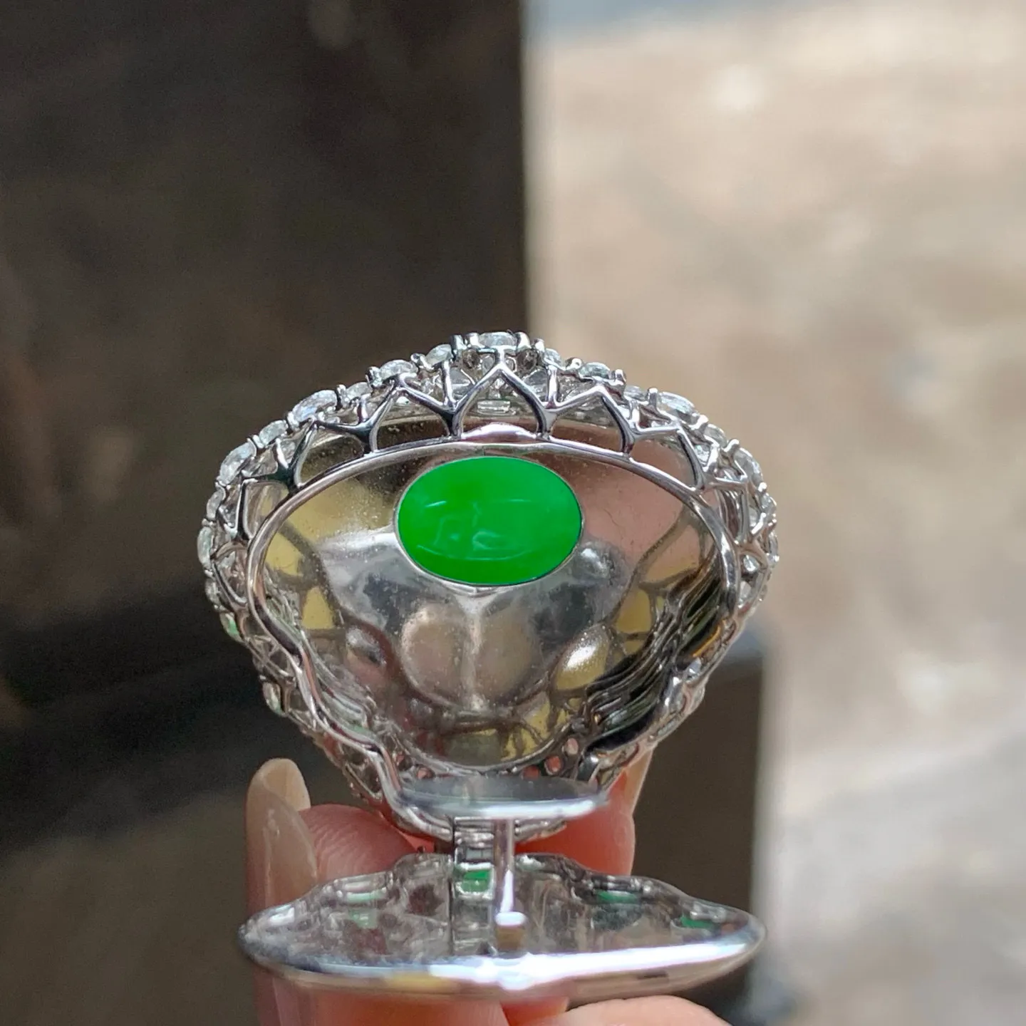 满色坐佛
水润 真金镶嵌