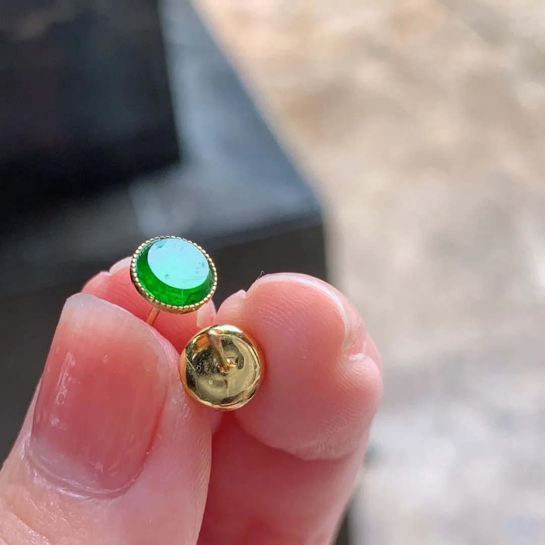 18k金镶·满绿无事牌耳钉