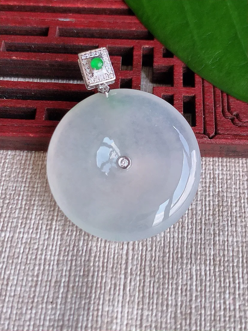a货翡翠老坑冰种18K金伴钻镶嵌飘花平安扣吊坠 尺寸37.2×29.2×5.7mm 重量11.34g 0709