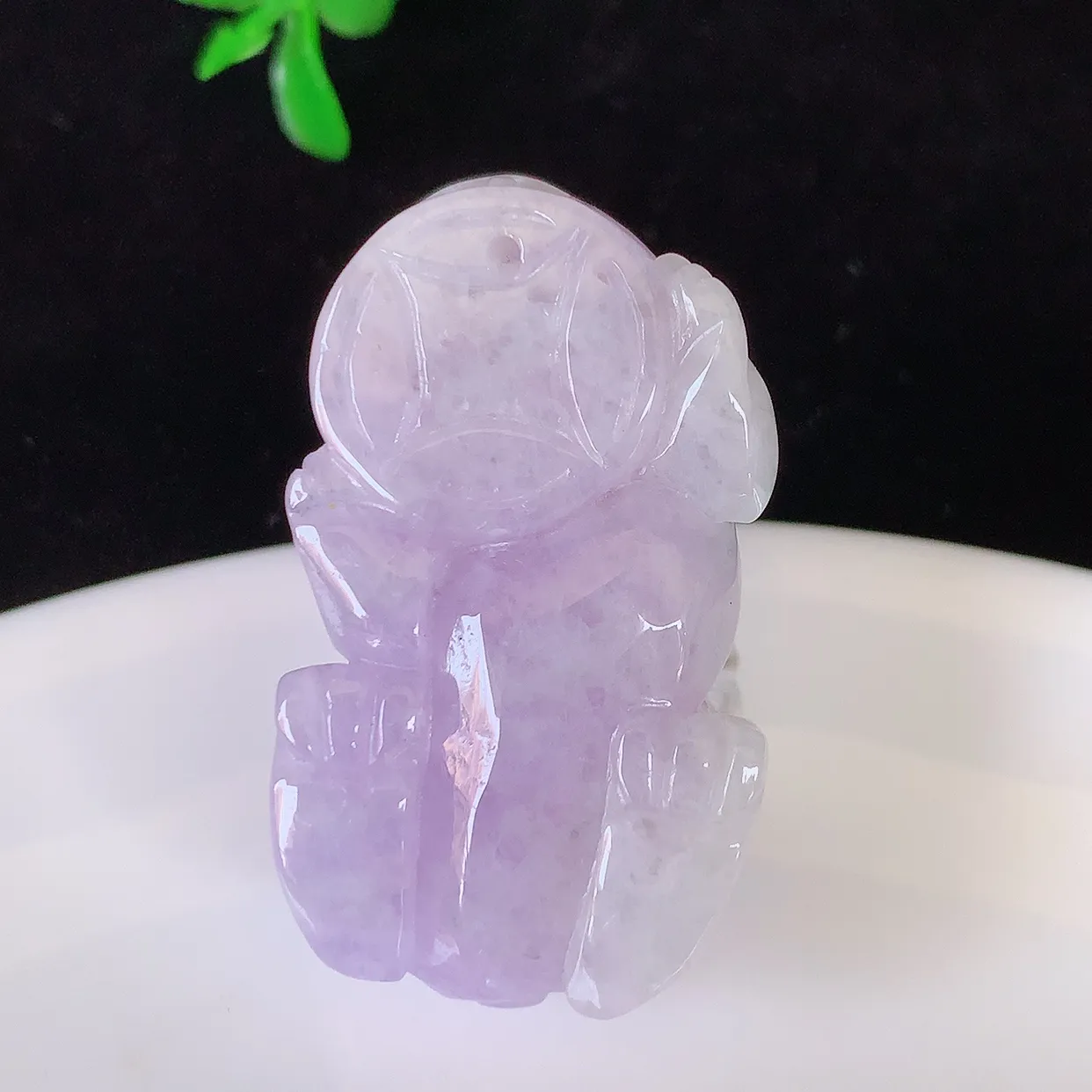 自然光实拍，冰润紫罗兰招财貔貅吊坠，民间有“一摸貔貅运程旺盛，再摸貔貅财运滚滚，三摸貔貅平步青云 ”的美好祝愿。#57.8