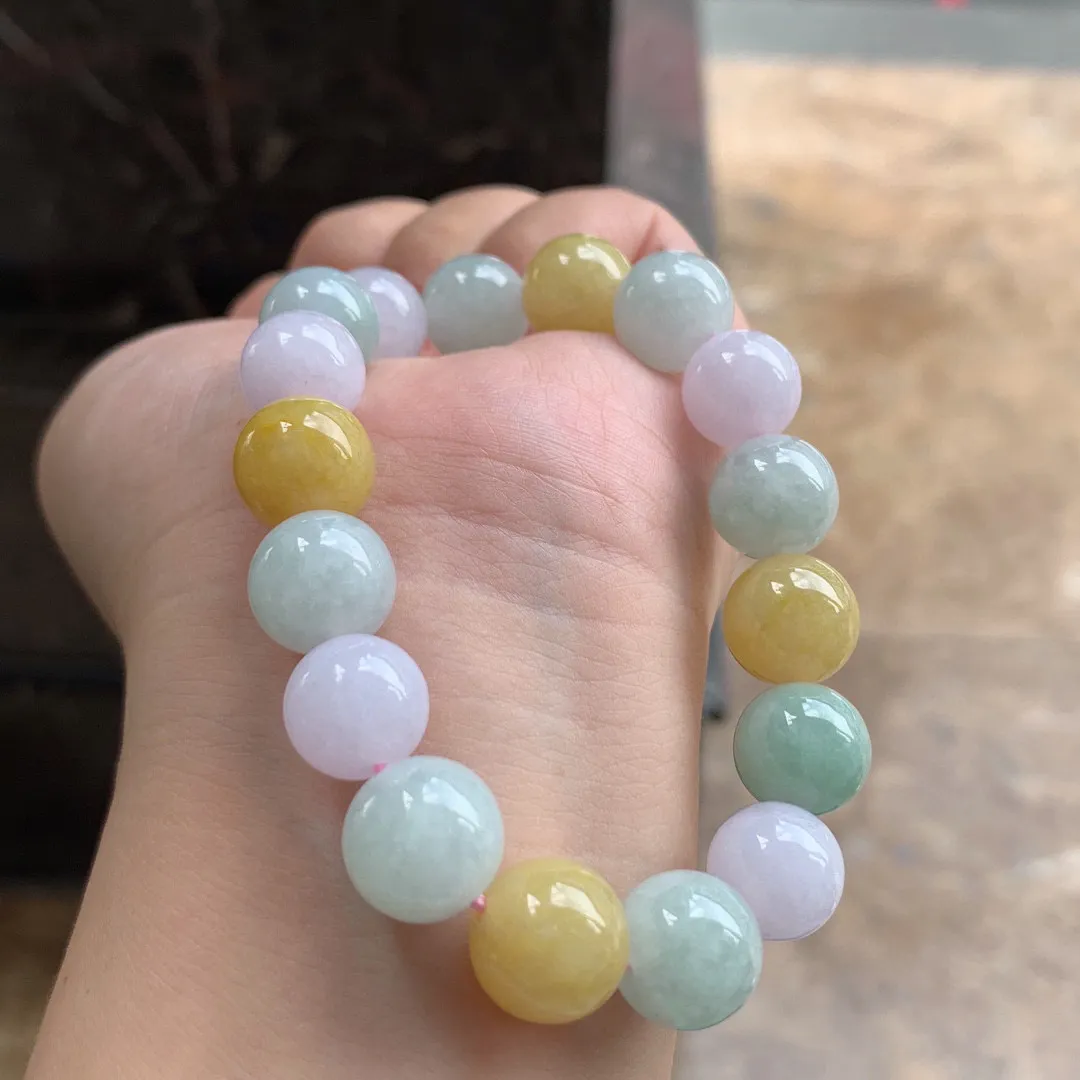 三彩翡翠手串

尺寸12.5