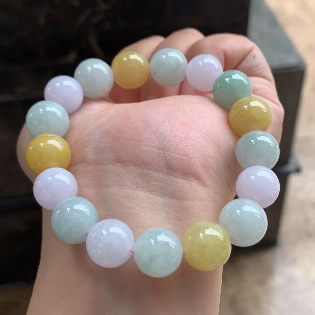 三彩翡翠手串

尺寸11.5