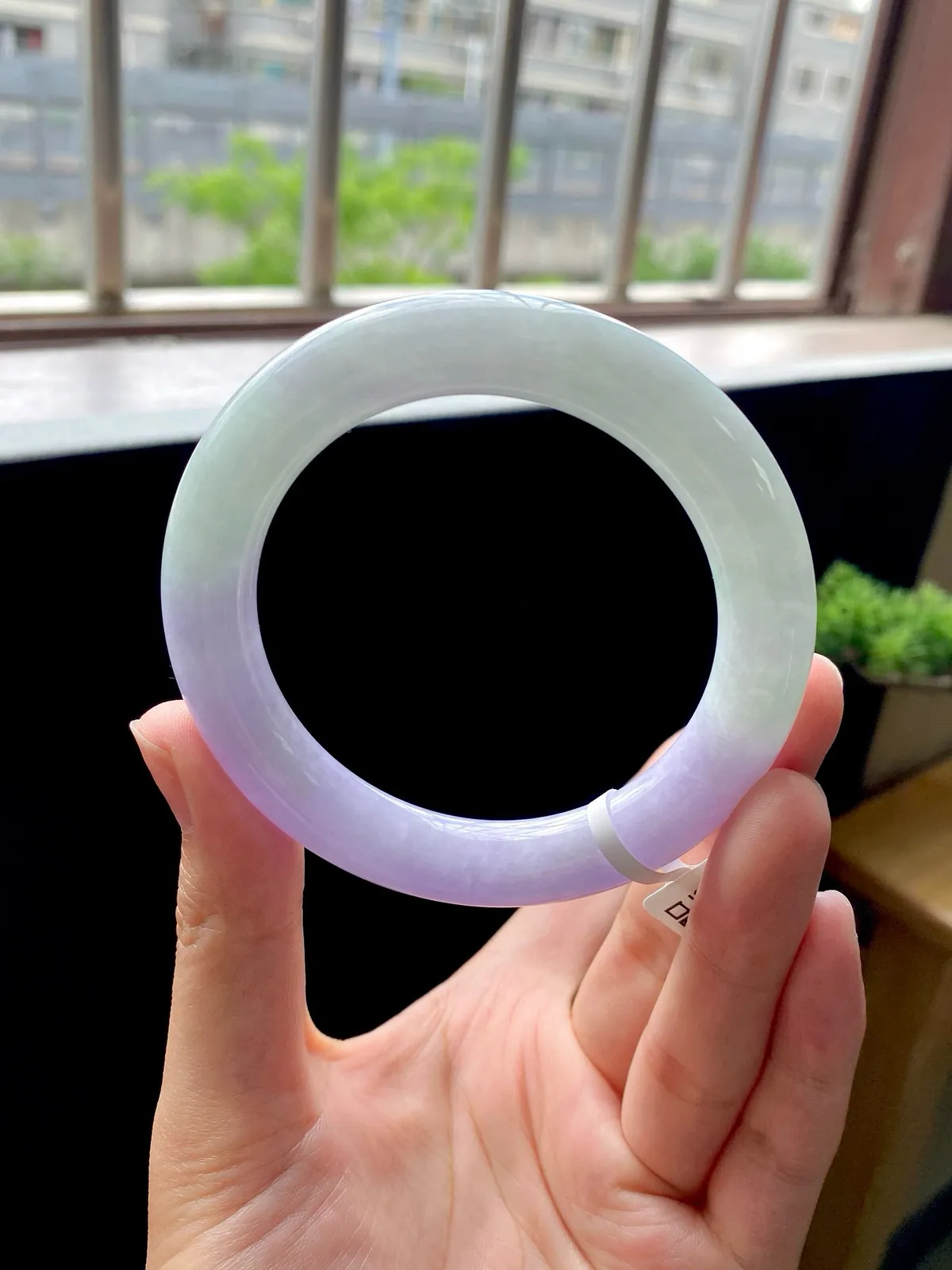 春彩紫罗兰半山水圆条手镯
⭕️55.8-10.5-10.8