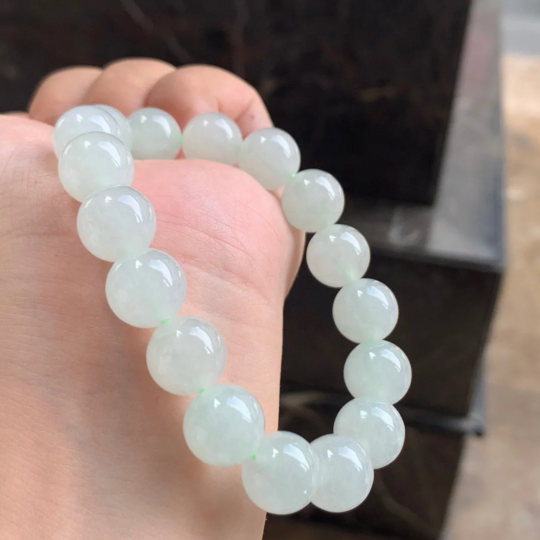 白冰翡翠手串

尺寸12