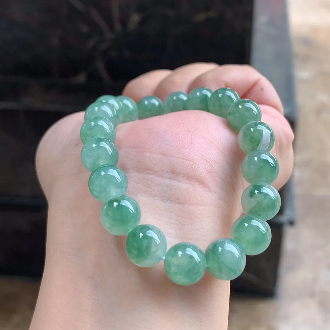 晴水飘花翡翠手串

尺寸10