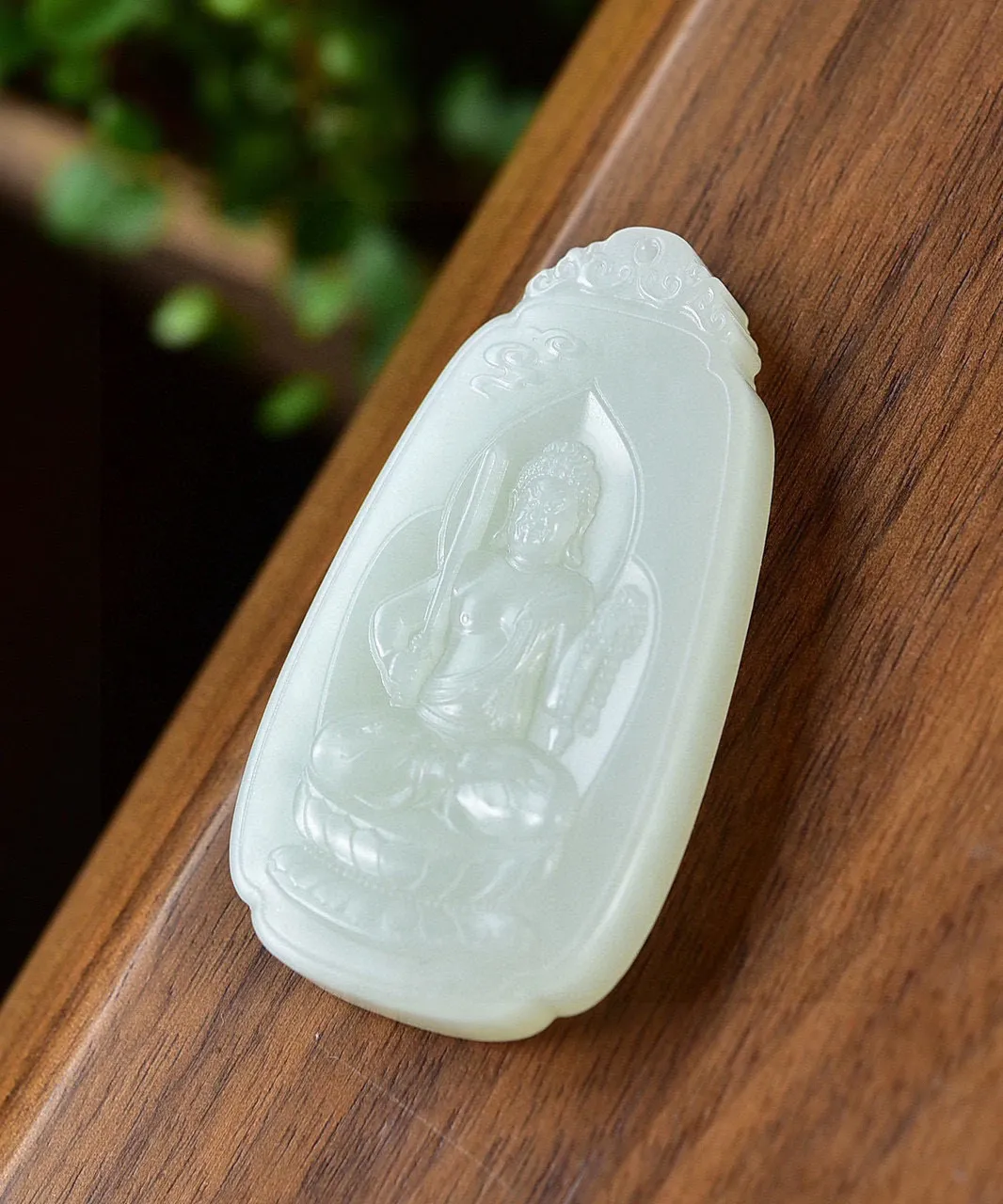 天然和田玉.羊脂玉.不动明王菩萨.玉牌.属鸡的守护神.玉质油润细腻.不动尊.是佛教中慈悲与智慧的象征 有求必应 福泽世间.菩萨护佑.一生平安.品质保证.全国复检.尺寸60/31.9/10.3重40.03克.