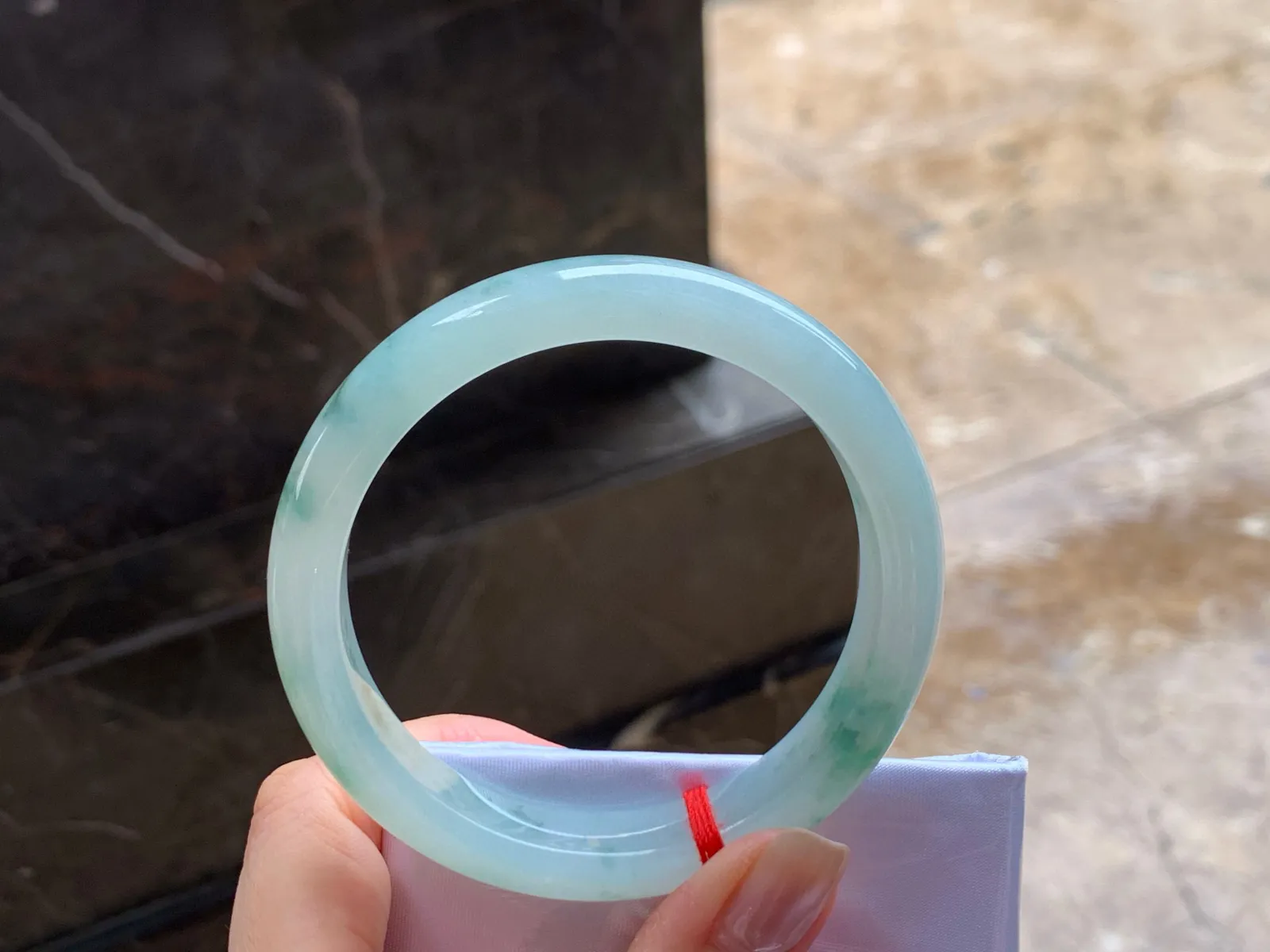 飘花手镯
水润清爽 58/11.3/8mm